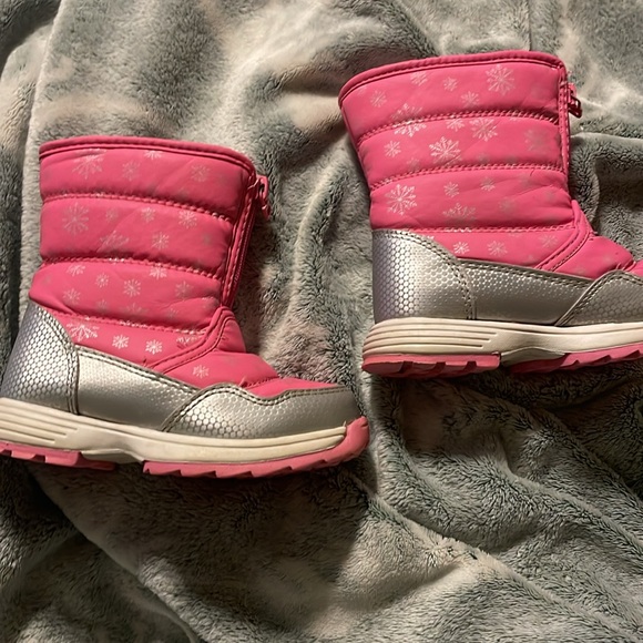 Snow boots, size 9 - Picture 2 of 4